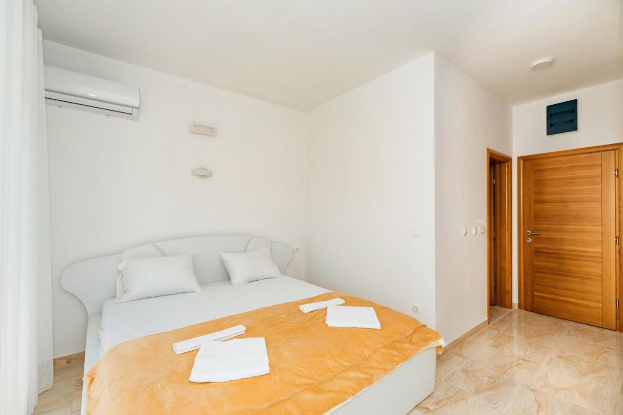 Harasta Lux Apartment Bar Exterior photo